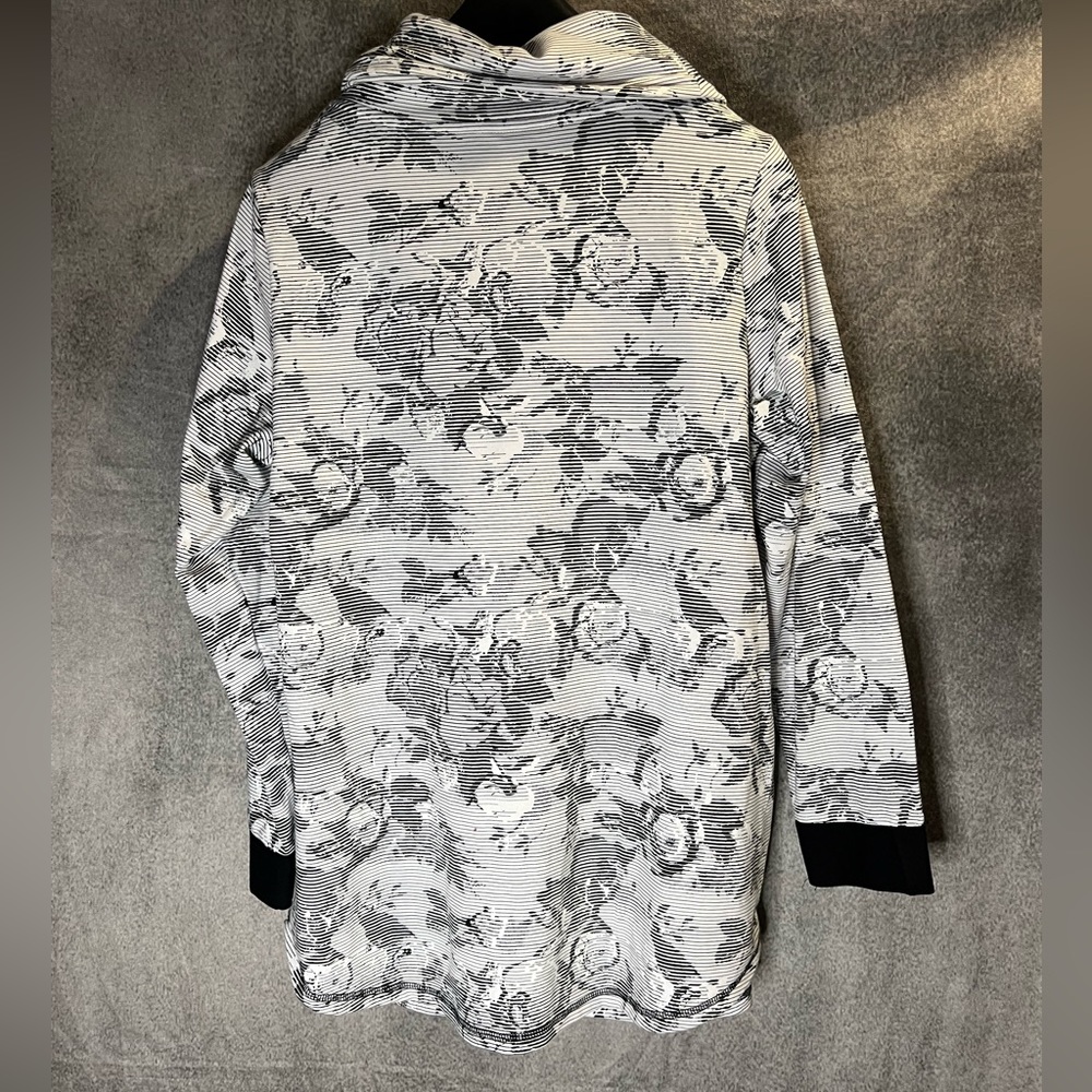 Activezone Womans Floral Cowl Neck Top Sz X - Picture 3 of 5